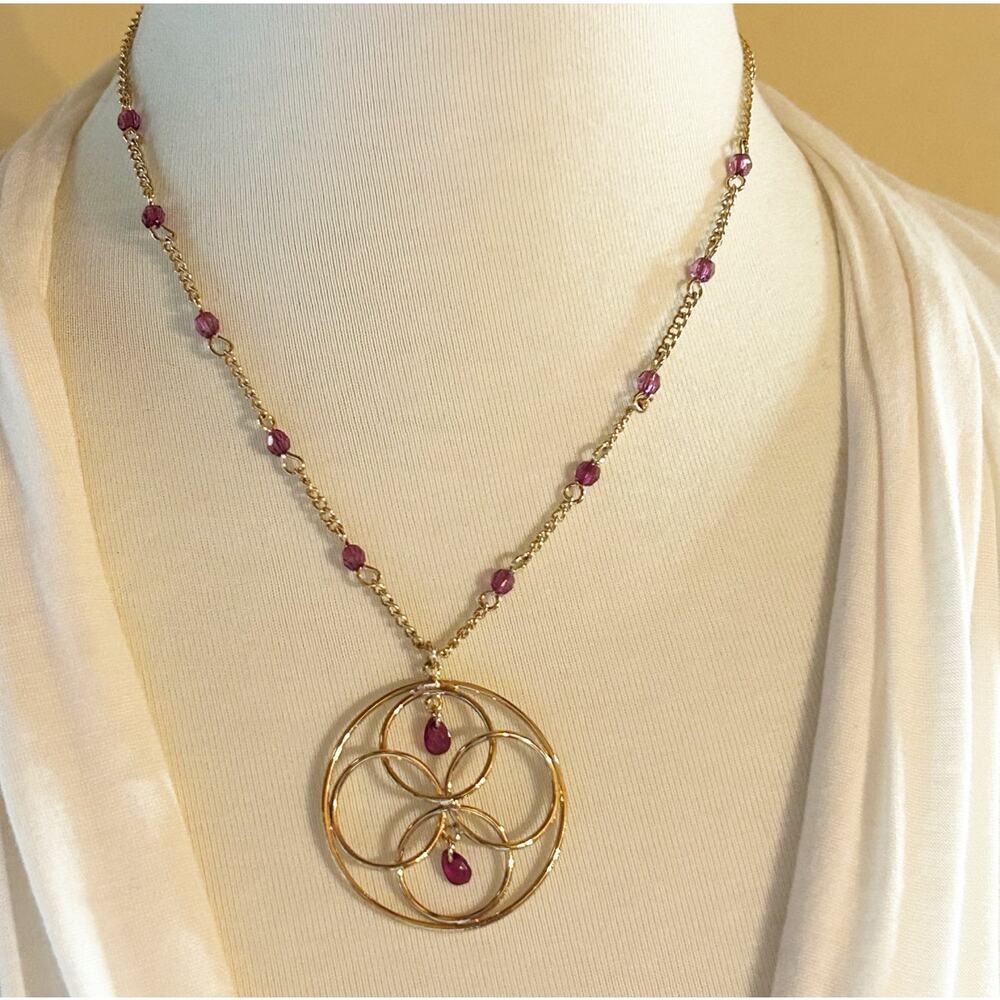 Avon Gold Tone Purple Beaded Circle Pendant Necklace Signed